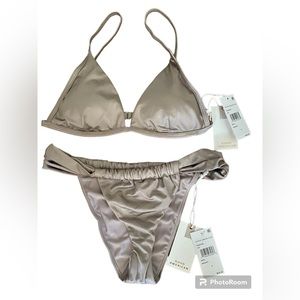 Good American NWT M bikini set